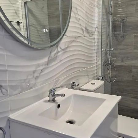 Cozy In Urb La Marina With Shared Pool